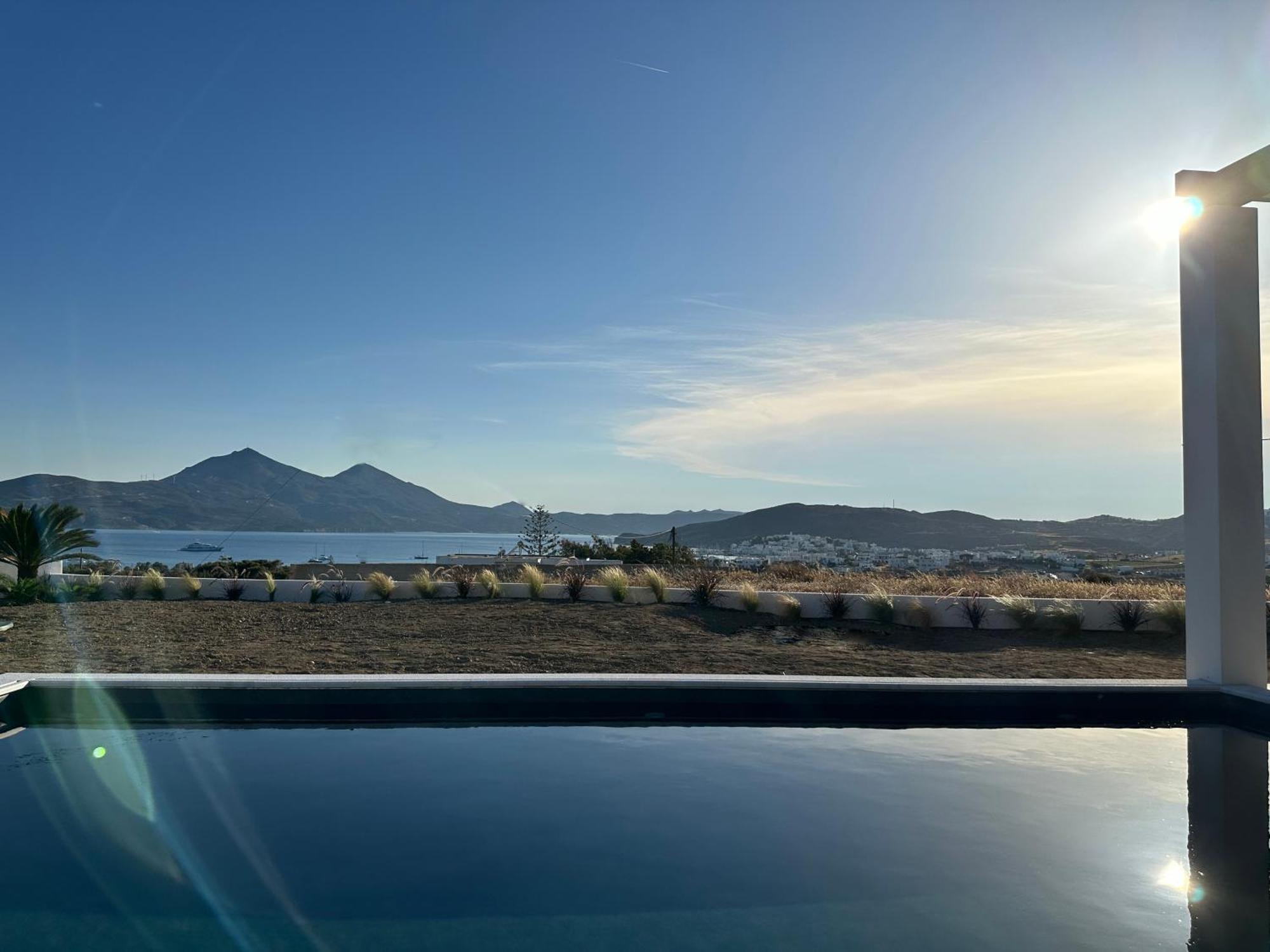Adriana Luxury Villas Adamantas  Esterno foto